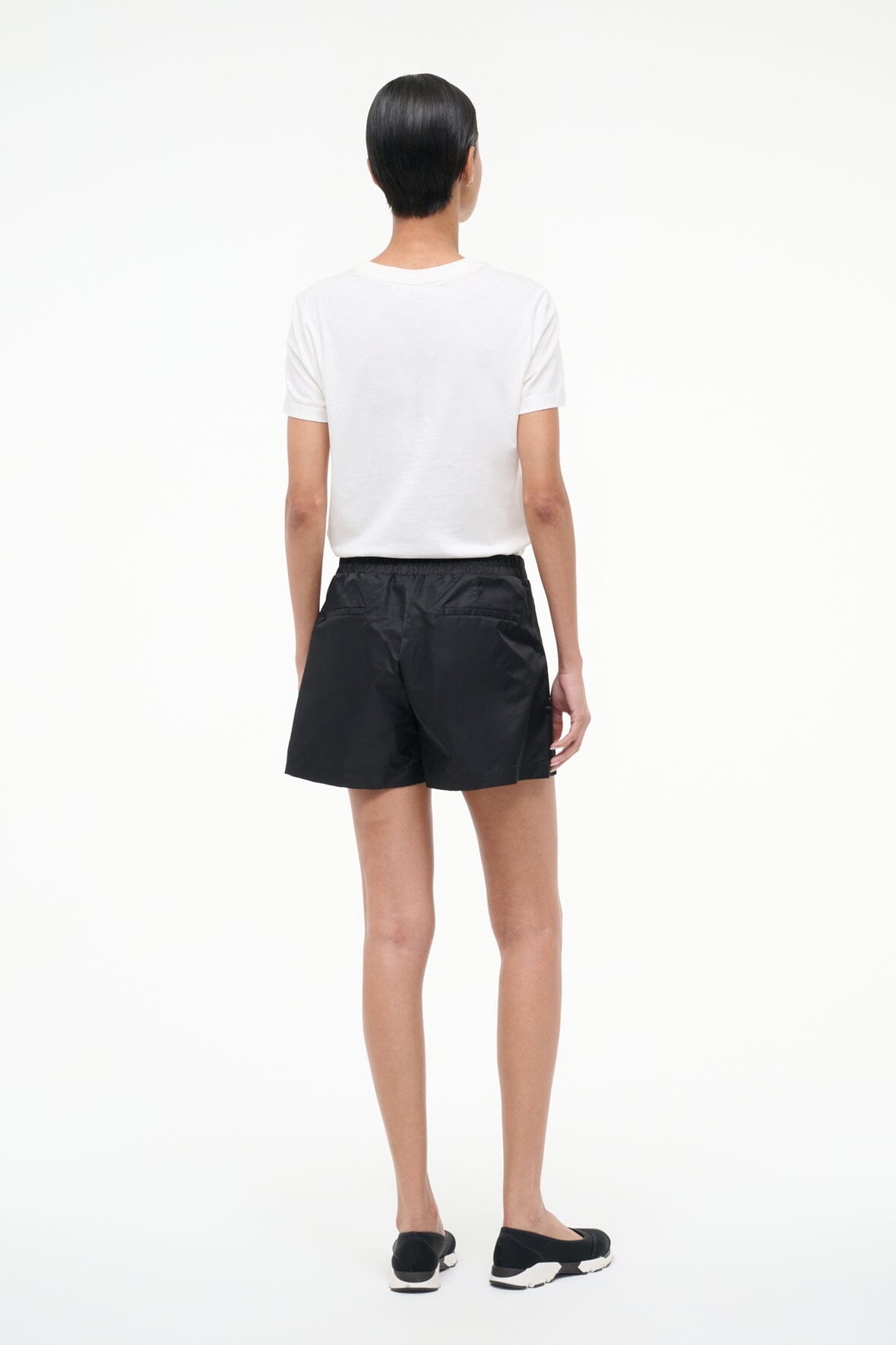 TAURUS SHORT | BLACK