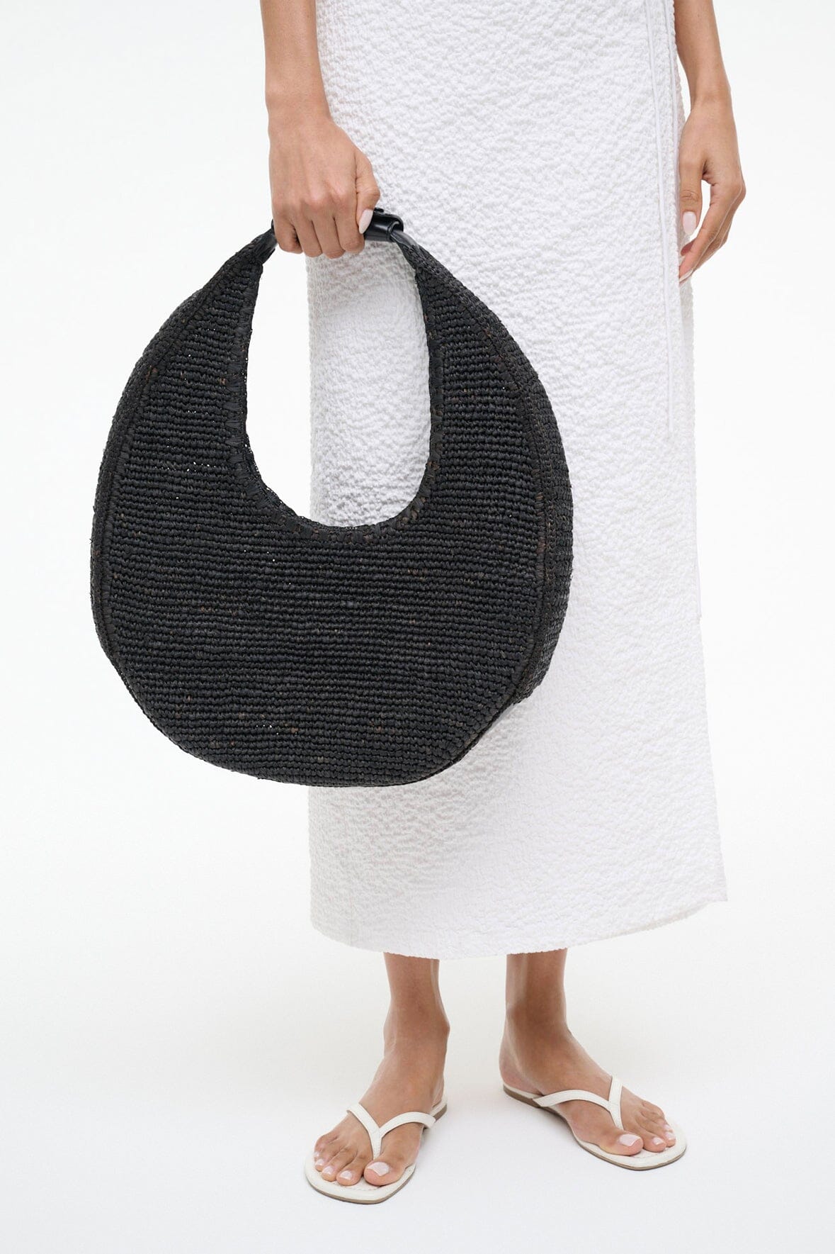 LARGE RAFFIA MOON TOTE BAG | BLACK RAFFIA