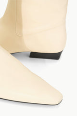 WALLY FLAT BOOT | CREAM